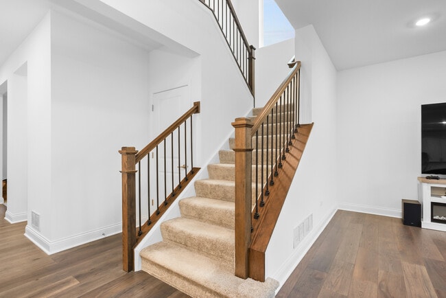 Building Photo - 1014 Dr John Burkey Dr