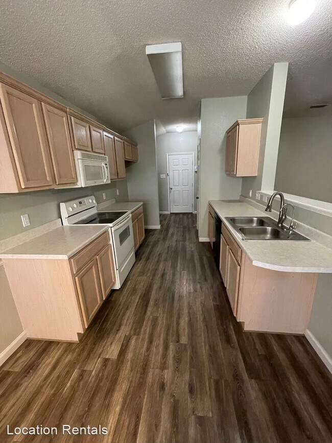 Building Photo - 3 br, 2 bath House - 6526 87th Street