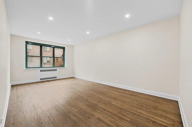 Foto del edificio - 34-21 78th St