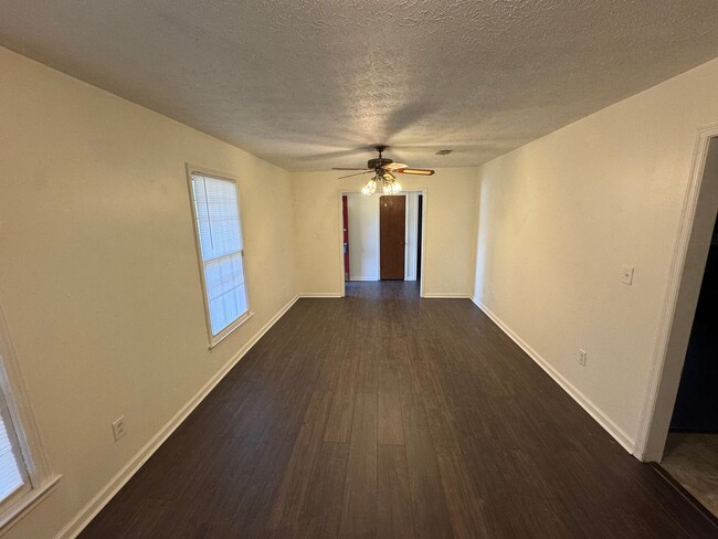 Foto del edificio - South Fulton 3 Bed 2 Bath Ranch Home!