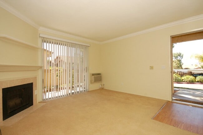 Building Photo - Downstairs 1BD/1BA Condo in San Marcos!!