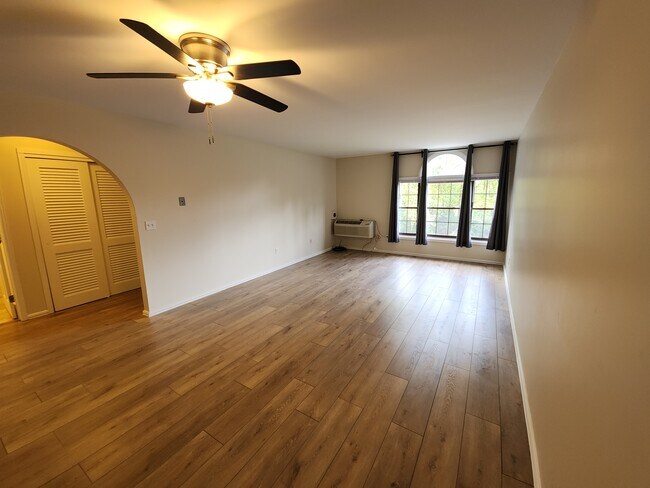 Large, open floor plan, spacious enough for living room and dining area - 24 West Rd