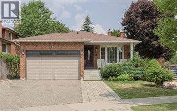 Building Photo - 3 Pottery Crescent