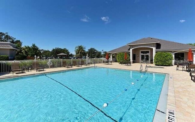 Foto del edificio - 9611 Castle Point Dr