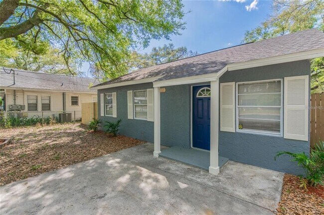 Building Photo - 7212 N Duncan Ave