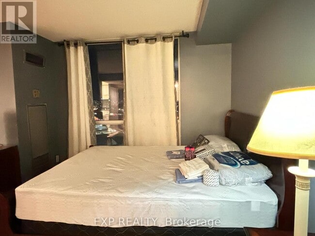 Building Photo - 101 Subway Crescent