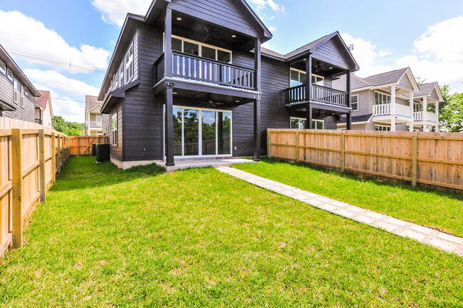 Building Photo - 305 Cooner St