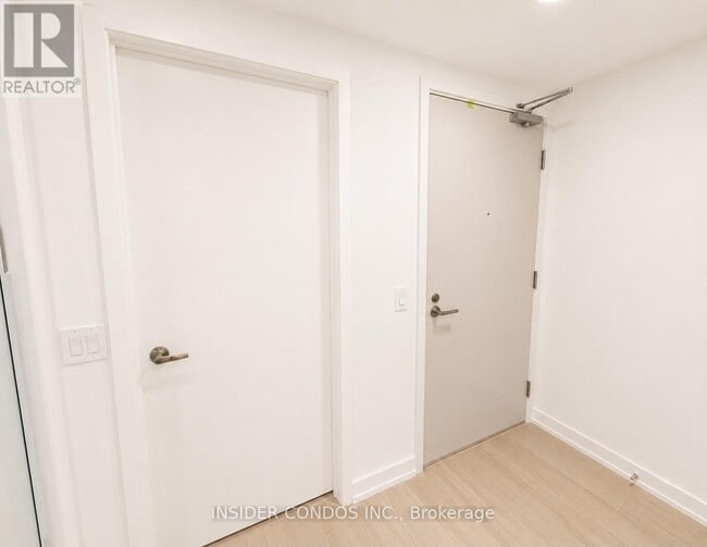 Building Photo - 4010 Eglinton Ave W