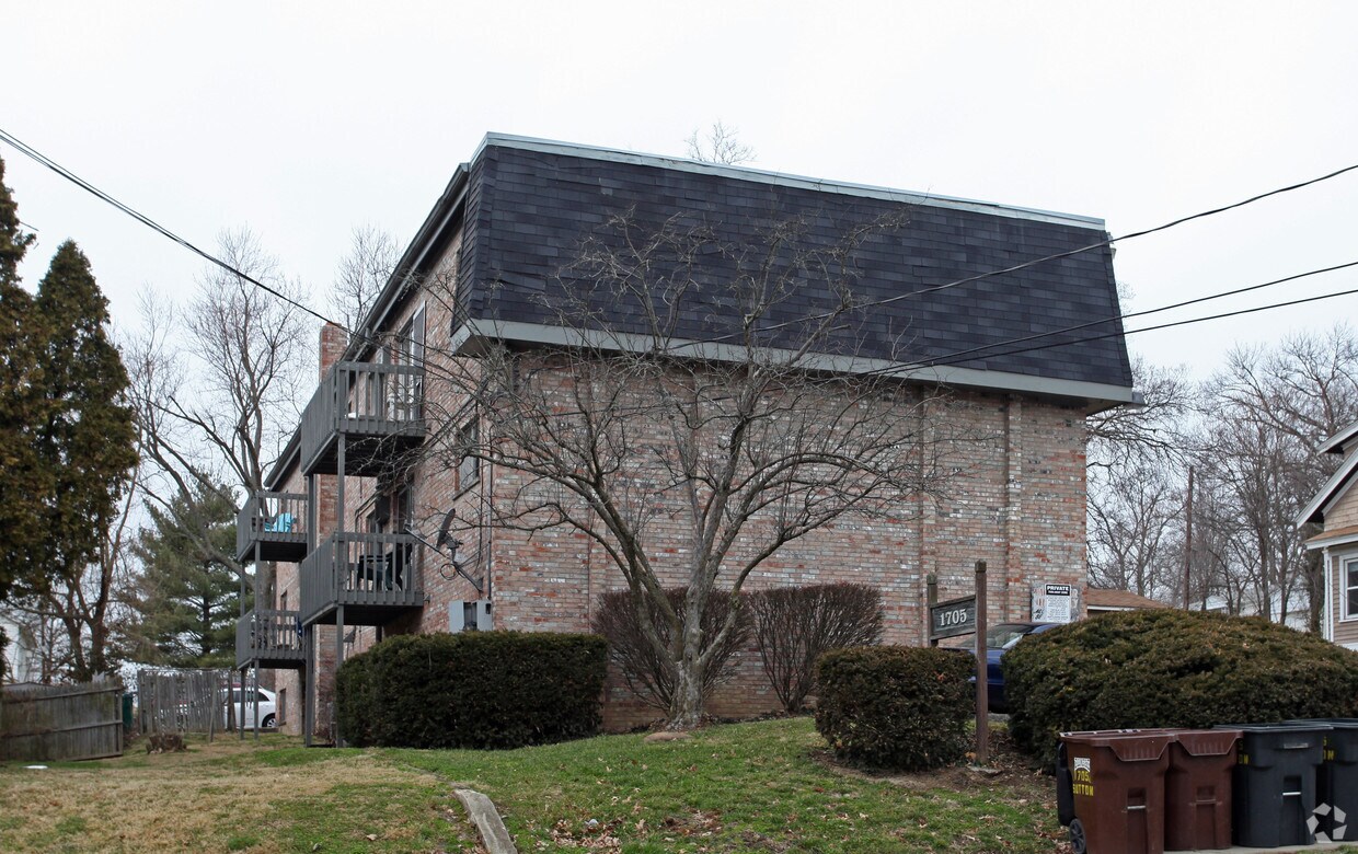 Foto del edificio - 1705 Sutton Rd