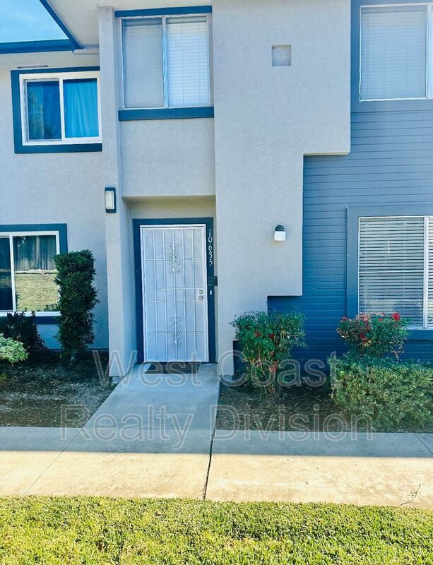 Foto del edificio - 10635 Aristocrat Ct