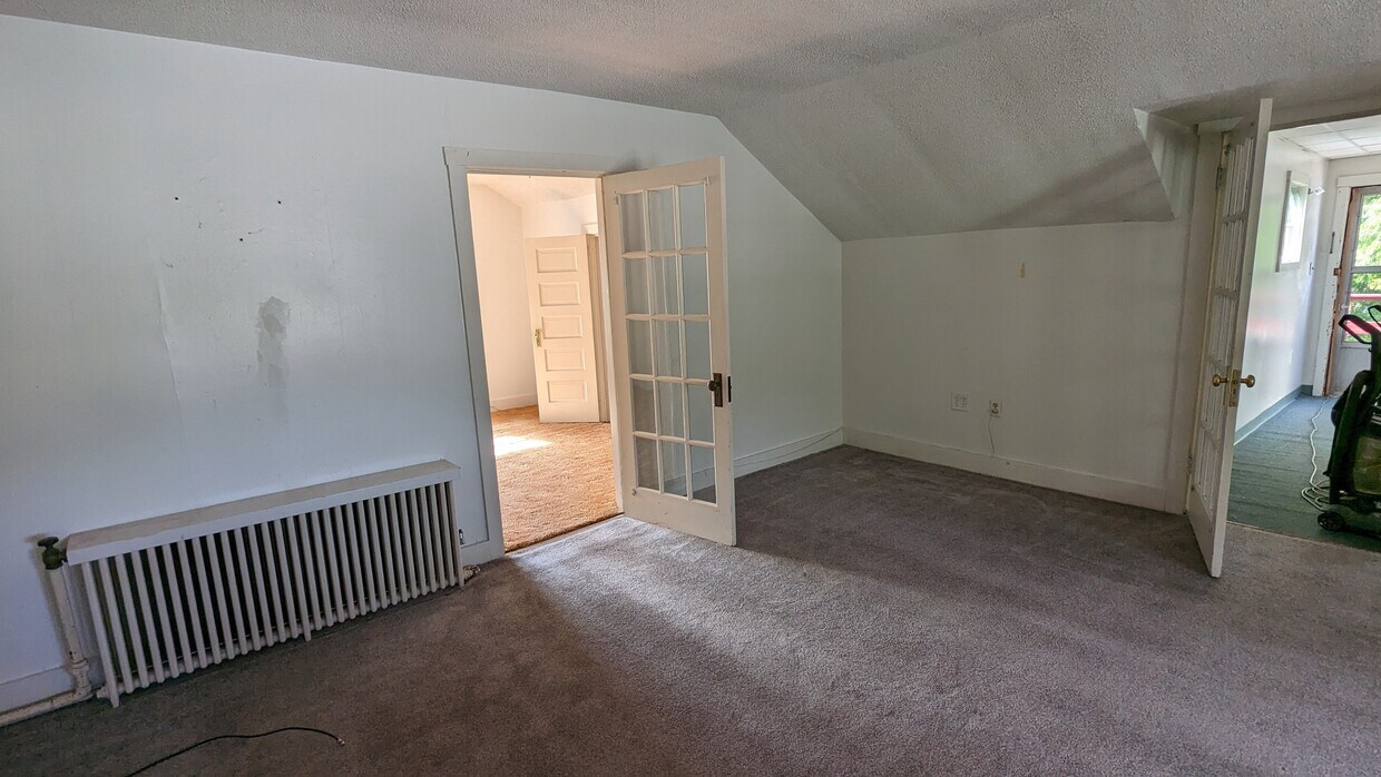 637 E Pitt St Unit B, Bedford, PA 15522 Apartments in Bedford, PA