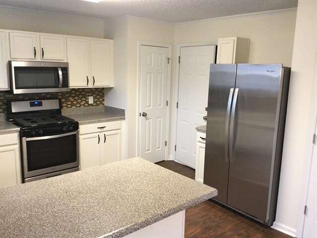 Foto del edificio - 1308 Crestfield Ct