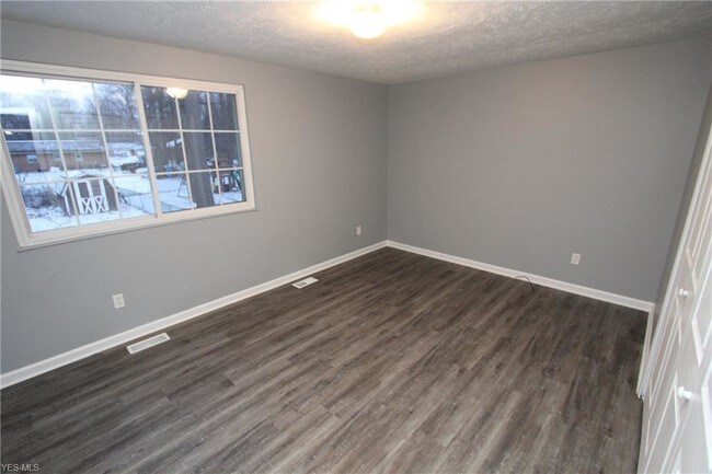 Building Photo - 5807 Marine Pkwy