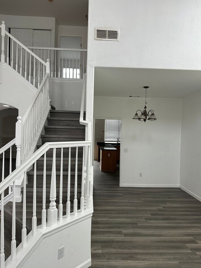 Foto del edificio - Large Merced Home!