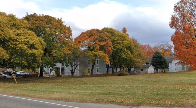 Building Photo - 415a N State St