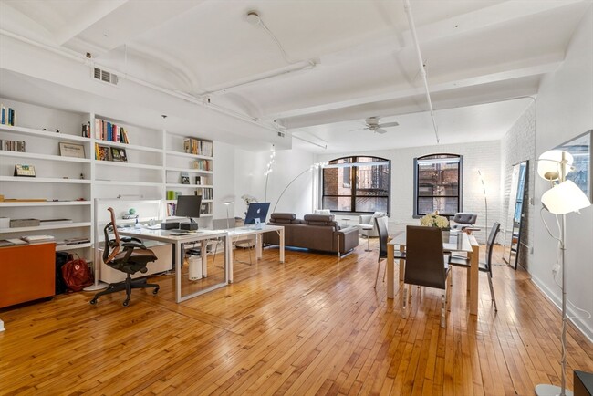Building Photo - 121 Beach St