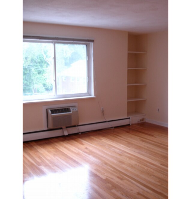 Building Photo - 71 Colborne Rd