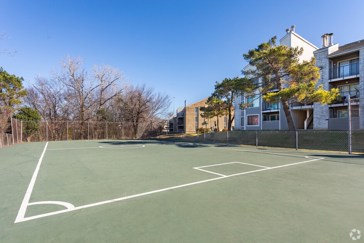 The Belmont Apartment Homes Apartments at 1920 W Tarrant Rd Grand