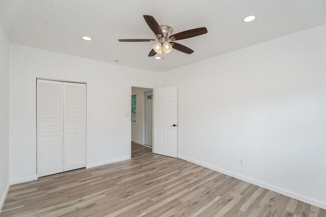 Foto del edificio - 5 Bedroom Home in Cumberland Valley School...