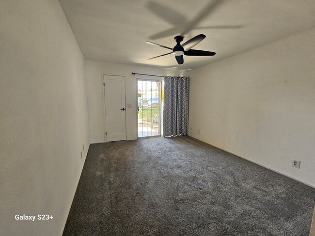 Foto del edificio - FREE CABLE & INTERNET....WATER & TRASH INCLUDED IN RENT