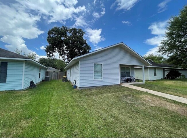Building Photo - 11911 Greenmesa Dr