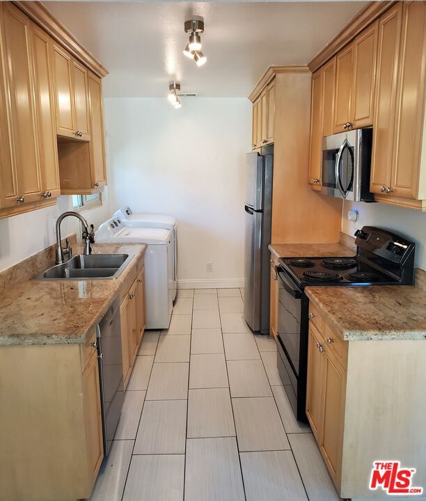 Building Photo - 4726 Park Granada