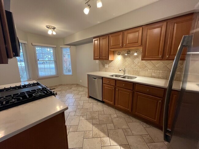 Building Photo - 325 Cobbler Ln