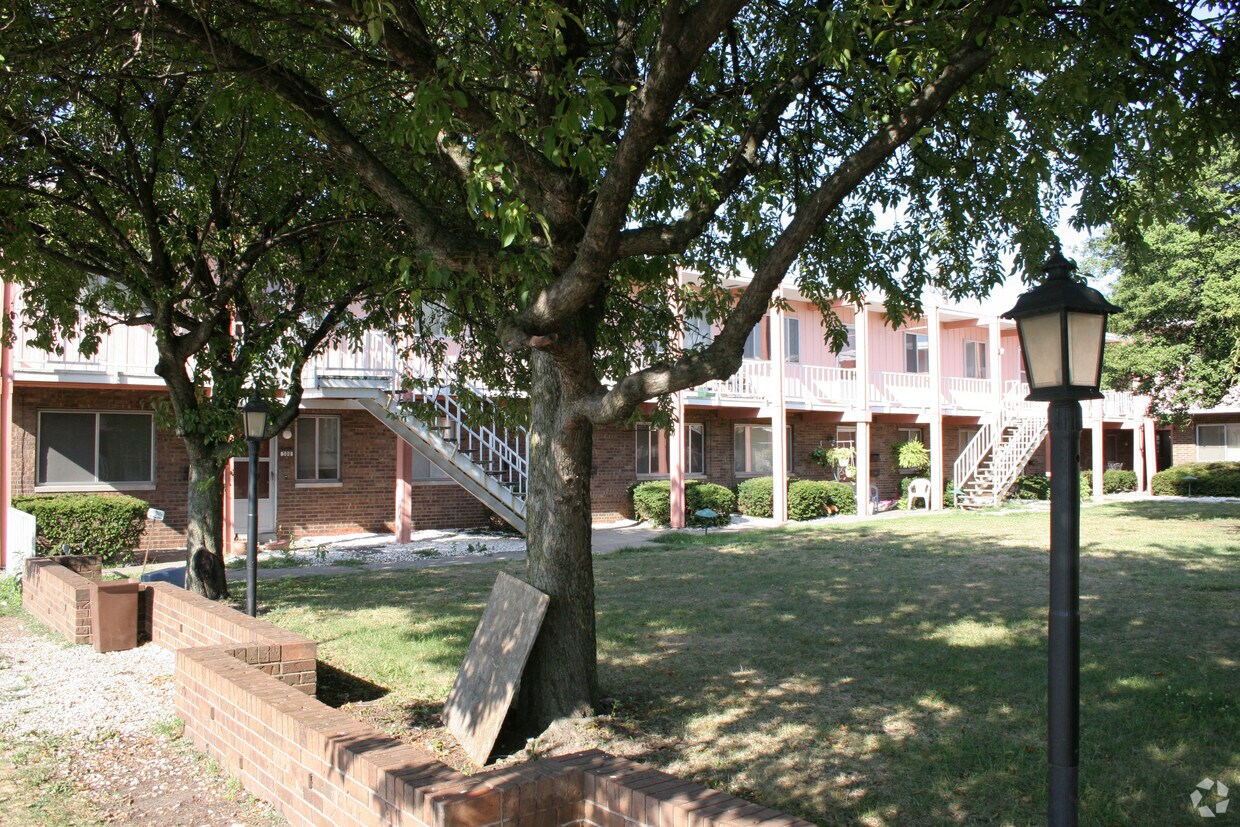 NorthTowne Apartaments - NorthTowne Apartments