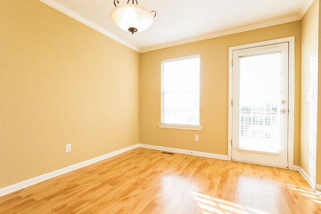 Building Photo - 8905 Brookhurst Trail