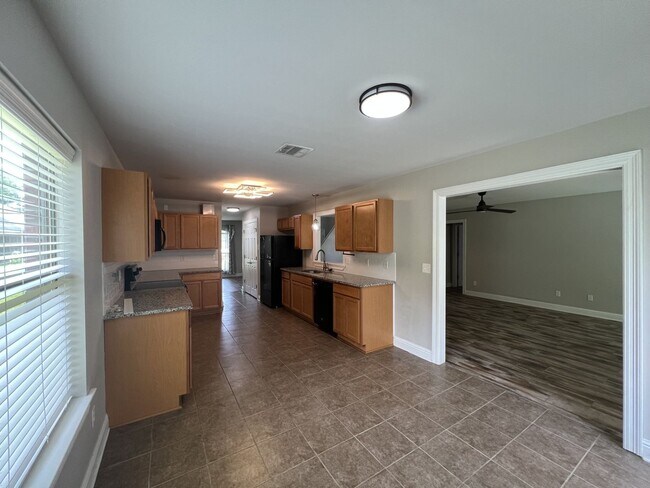 Foto del edificio - 23816 Stoneridge Ln