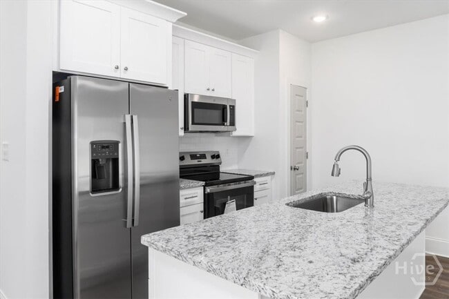 Building Photo - 354 Arch St