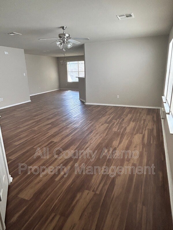Building Photo - 341 Prickly Pear Dr