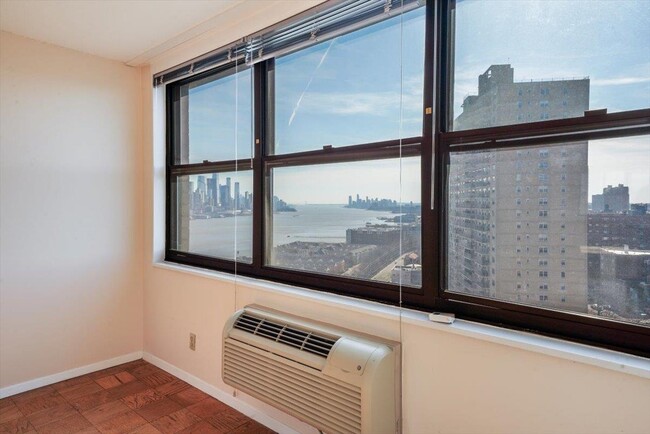 Foto del edificio - 7000 JFK Blvd E