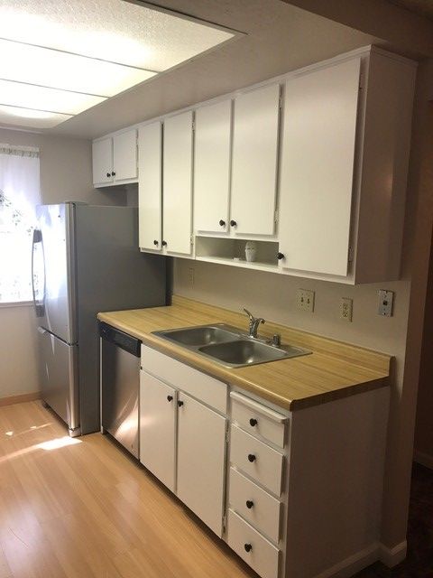 Foto del edificio - 2148 Roundhouse Rd