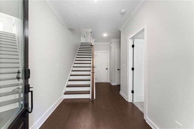 Foto del edificio - 455 Ashbury Dr