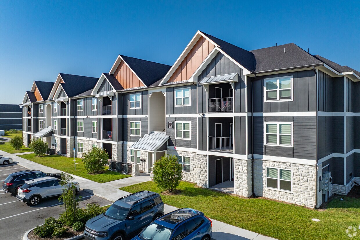 Foto principal - Retreat at Stuart Crossing