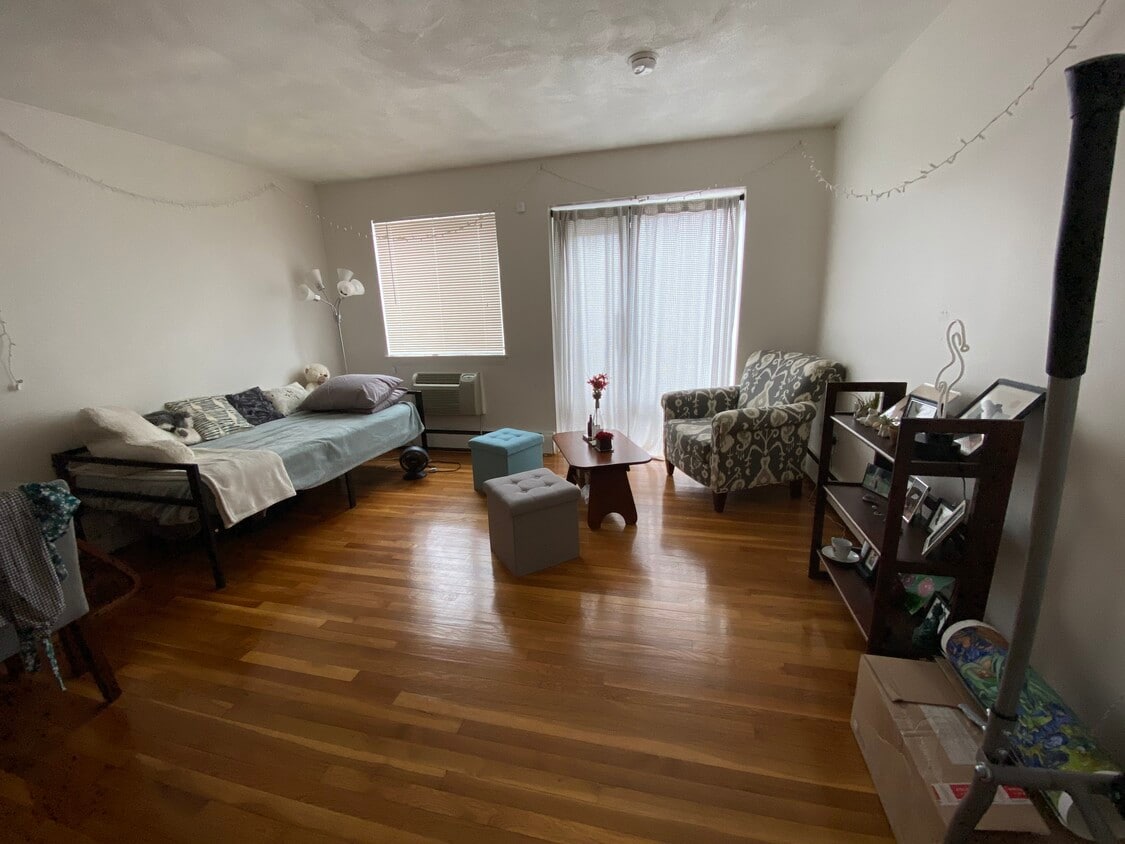 1027 Commonwealth Avenue Unit 35, Boston, MA 02215 Apartment for Rent