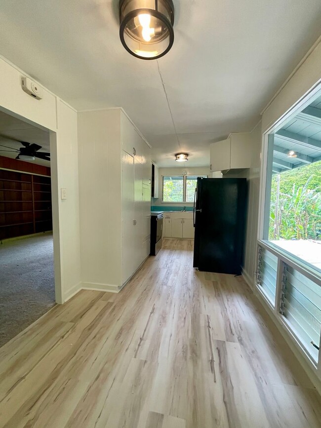 Building Photo - 3606 Halekipa Pl