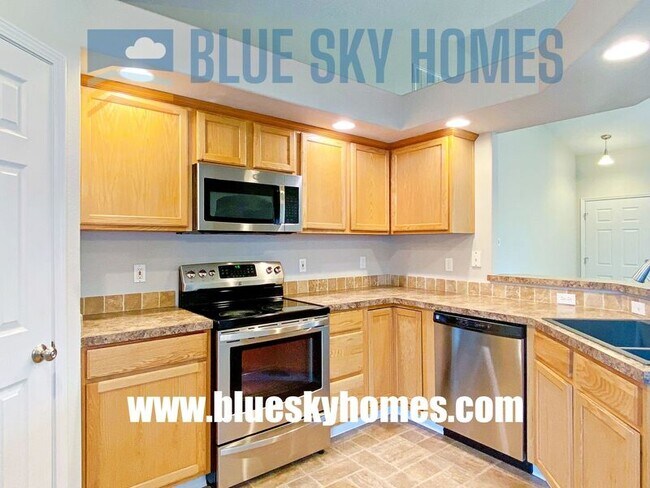 Building Photo - 3228 E Dry Springs Ave