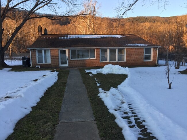 Building Photo - 3857 Bradshaw Rd