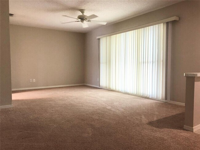 Foto del edificio - 16122 Pebblebrook Dr