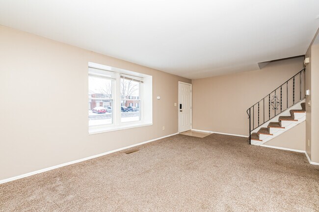 Foto del edificio - 5877 Taylorsville Rd