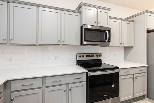 Foto del edificio - 3br 2.5ba A cooks kitchen with island. Min...