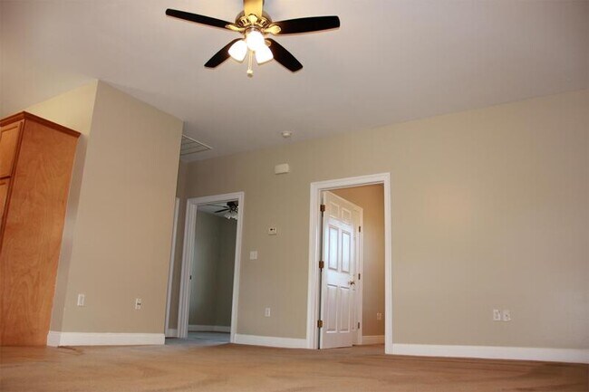 Foto del edificio - 42470 Barry Ct