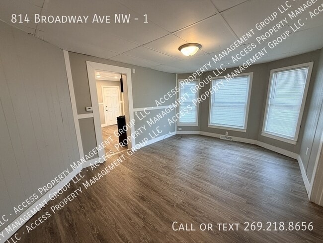 Foto del edificio - 814 Broadway Ave NW