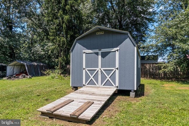Building Photo - 7879 Wicher Ln