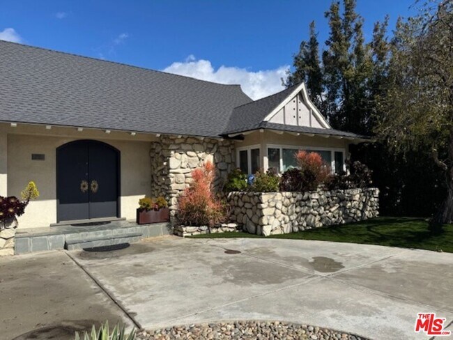 Foto del edificio - 4561 Don Felipe Dr