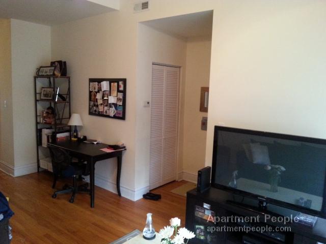 Foto del edificio - 1325 W Barry Ave