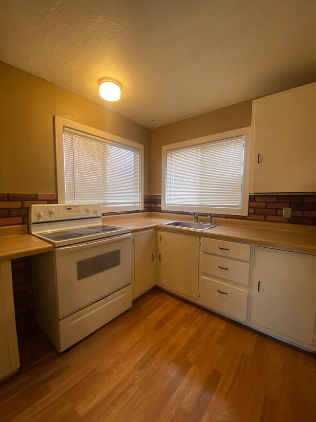 Foto del edificio - Country 2 bedroom 1 bathroom with outbuild...