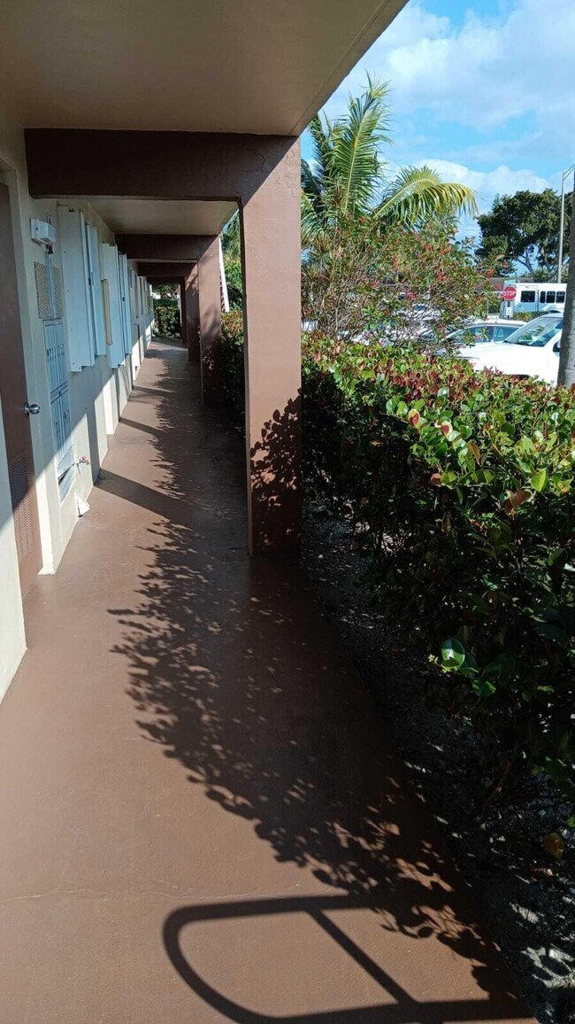 Foto del edificio - 7205 NW 5th Ct